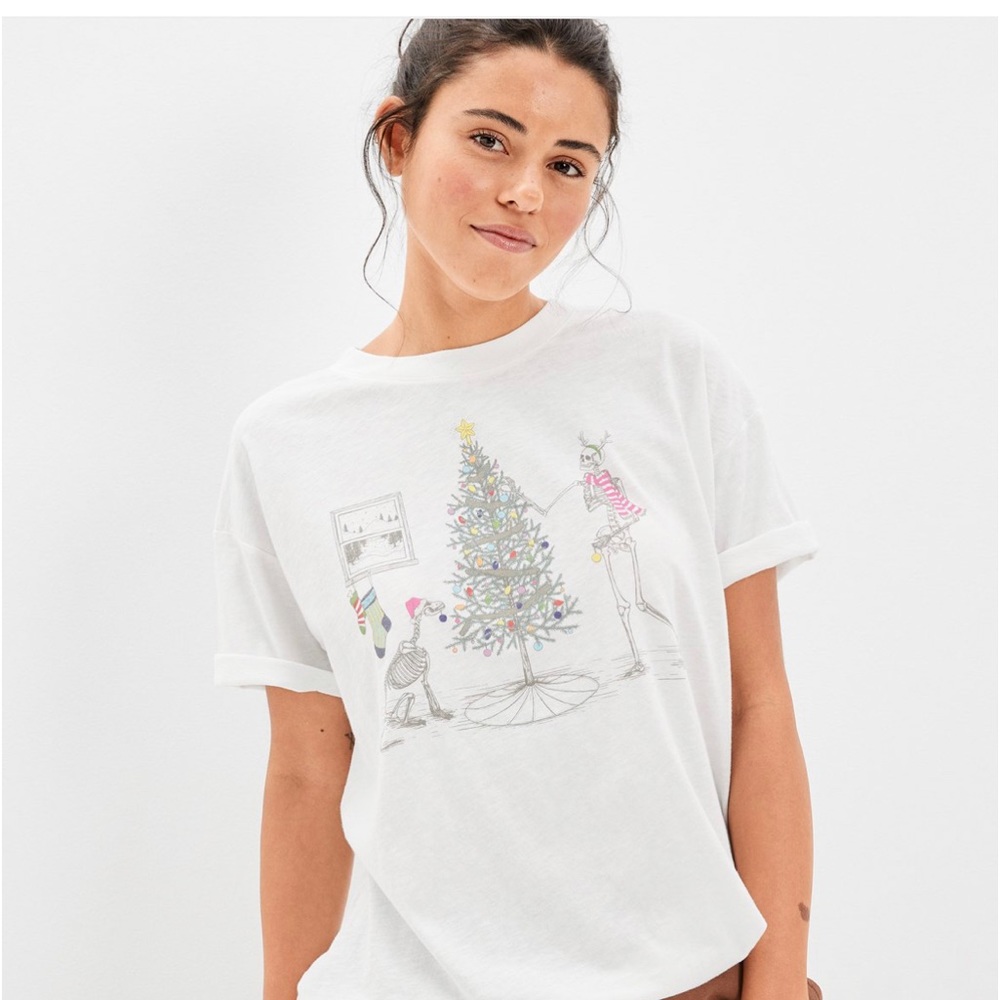 NWT American Eagle graphic tee
